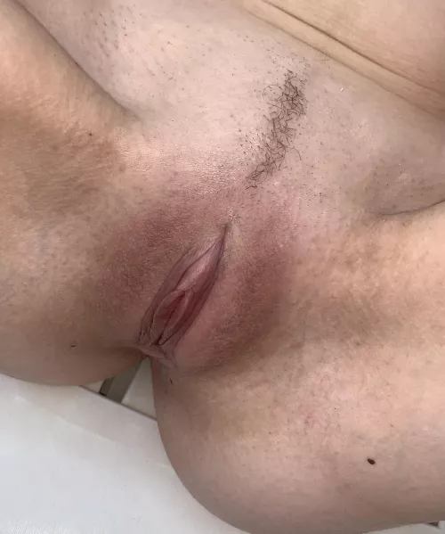 [h] I'm waiting for you to rub your face against my hairy