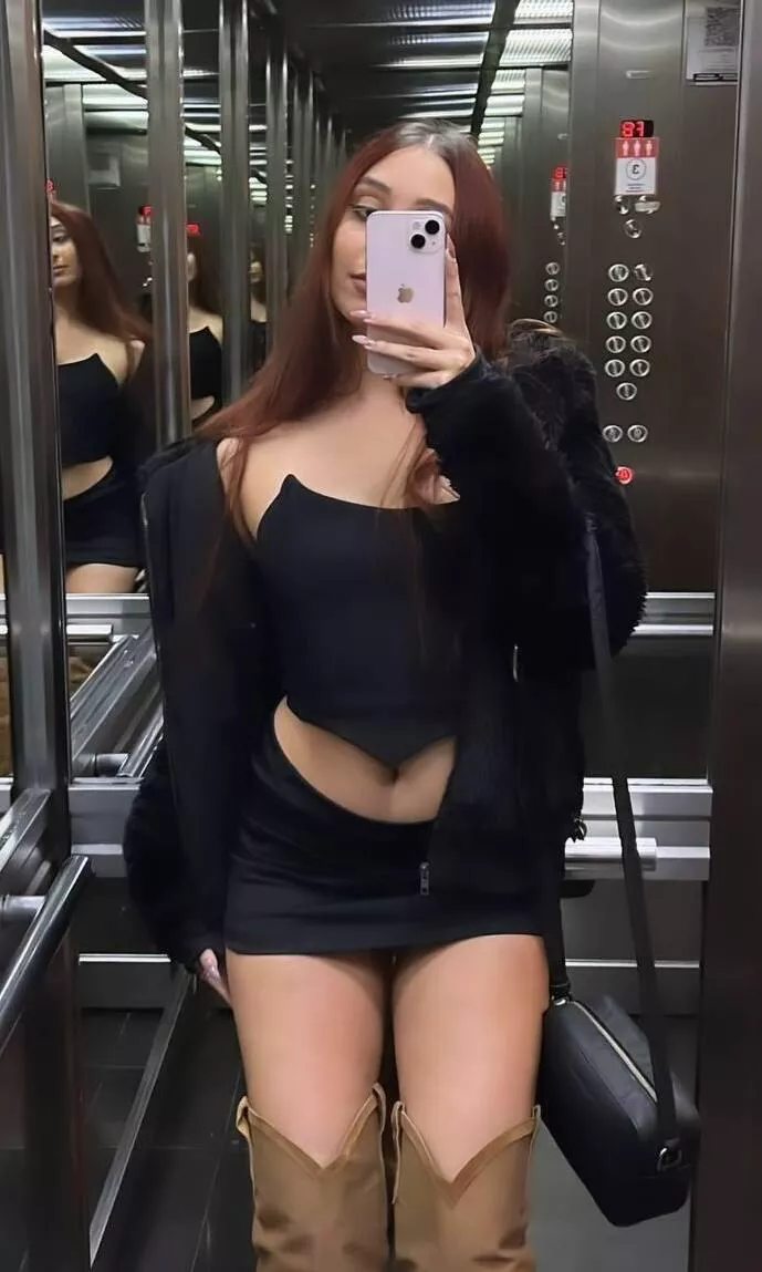 How do I look in this tight skirt?
