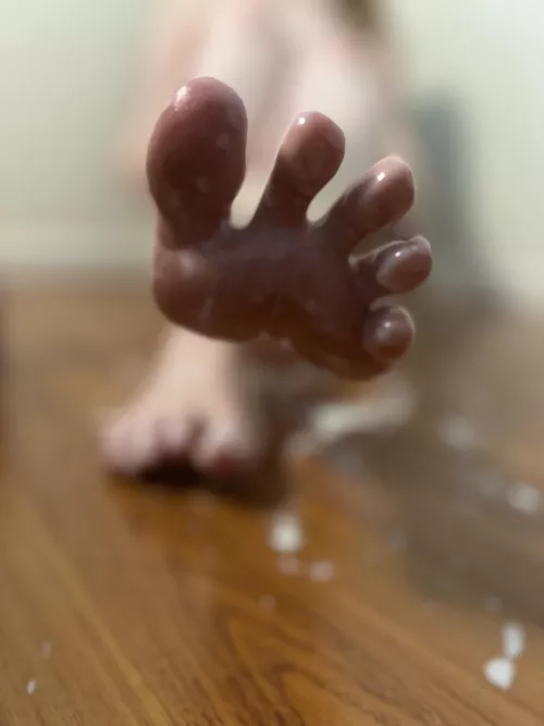 I get so horny thinking about you sucking on my toes 