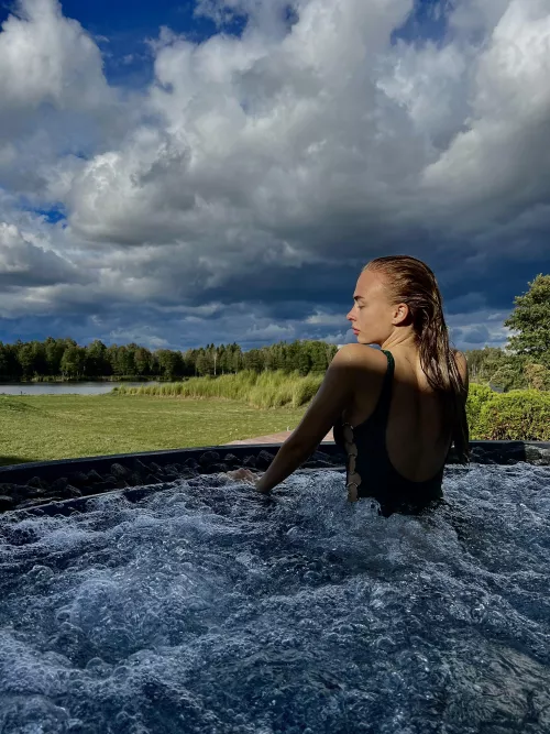 Id love some company, bathing alone can be so boring...