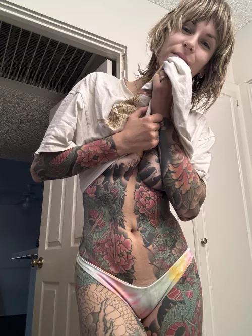 My body is completely natural other than my tattoos.. give it a rate please 🙏 