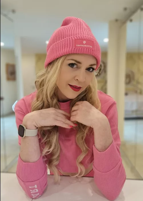 Showing you this beauty as a trophy wife