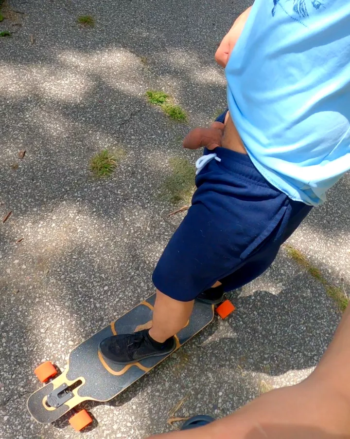 Wanna go boarding with me? 