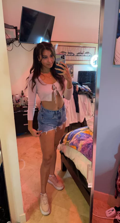 Colombian x Cuban & Asian 