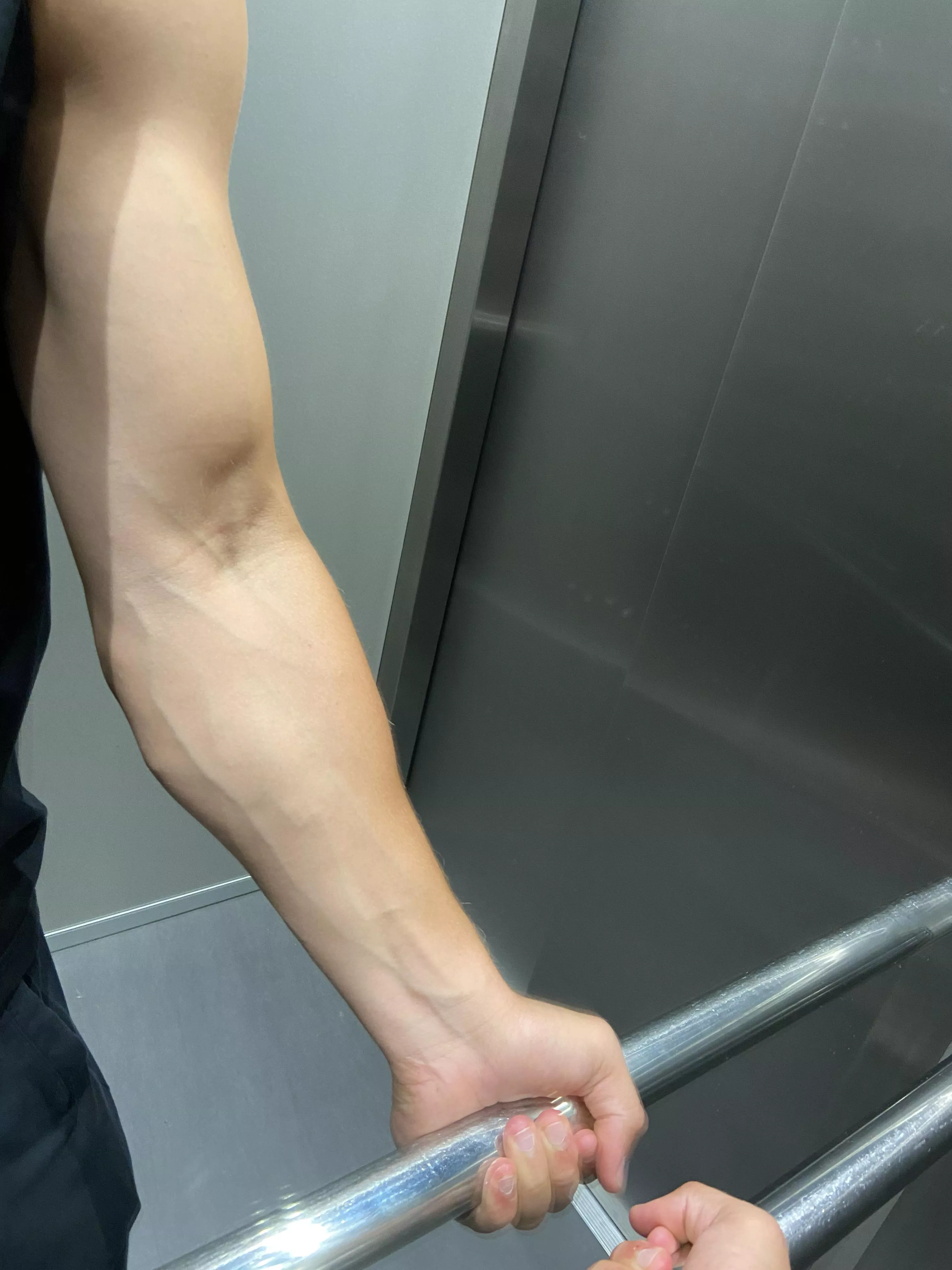 Elevator lighting is always so damn good