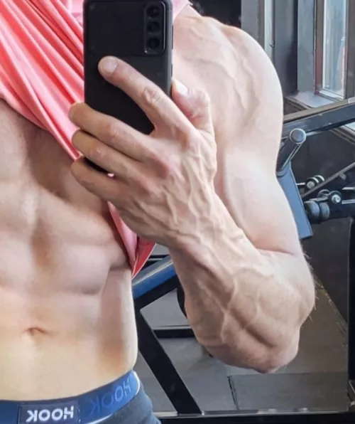 Gym Selfie 💪🏼😏🤳