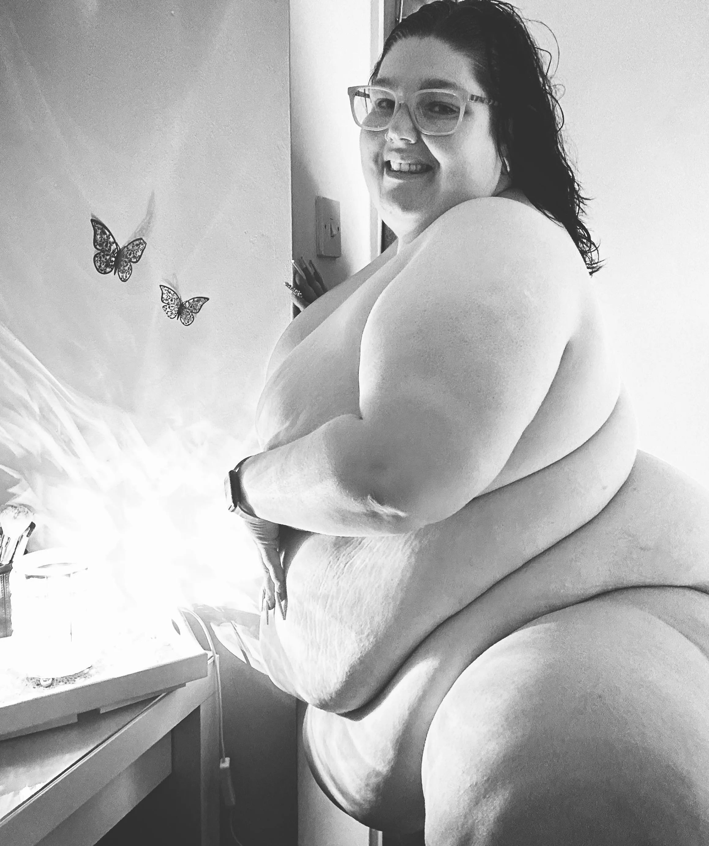 my toxic trait : i let married men cum inside me coz i fucking love it😩