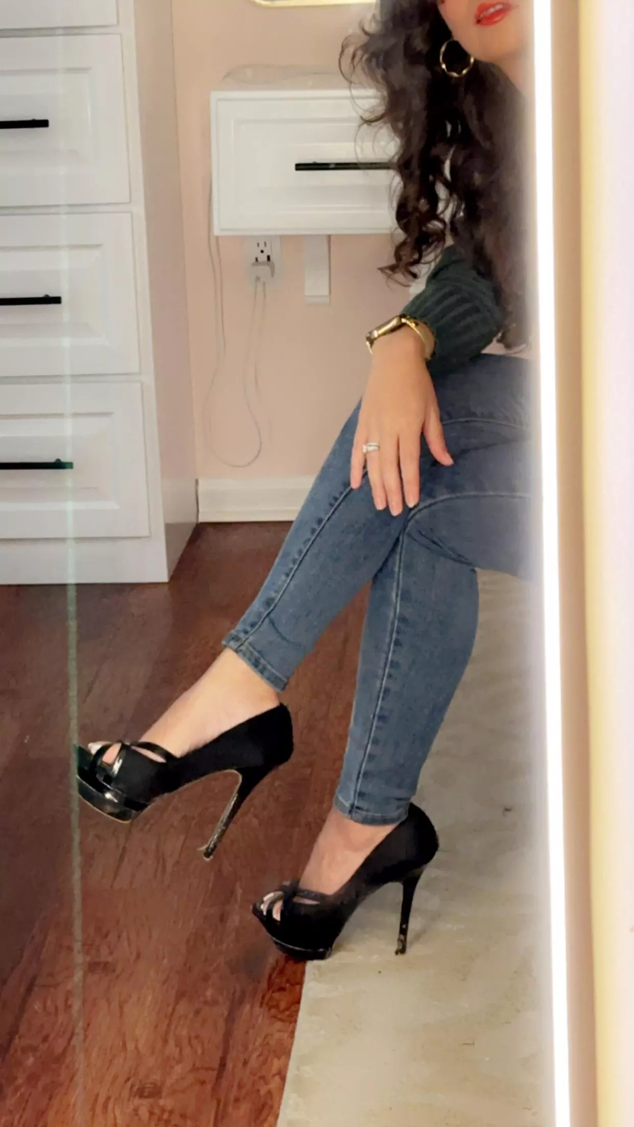 Stilettos never disappoint 