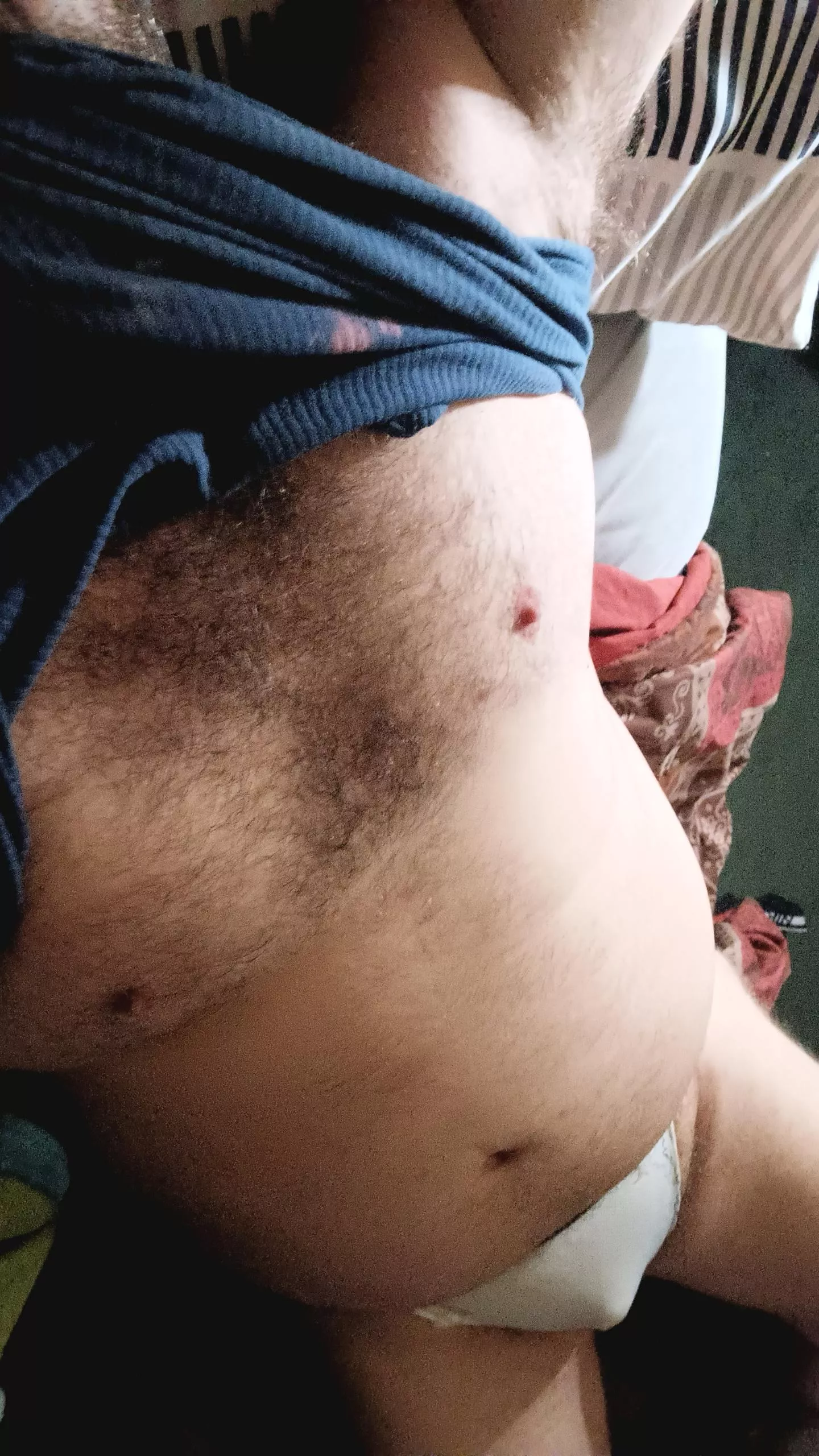 This is my belly. Rub it? 🥹