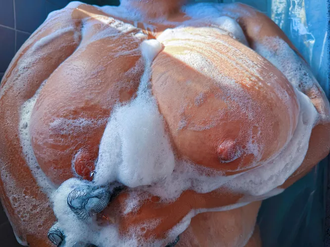 Are BBW moms allowed here?🖤