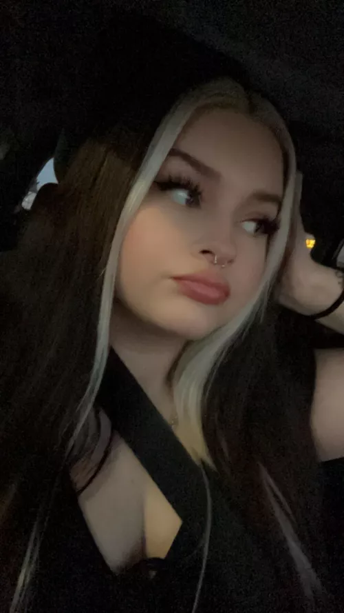 Do any other littles dislike bright colors or is it just me? I feel discouraged :( 