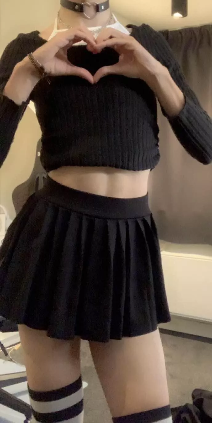 Hey, i got a new sweater! 💕