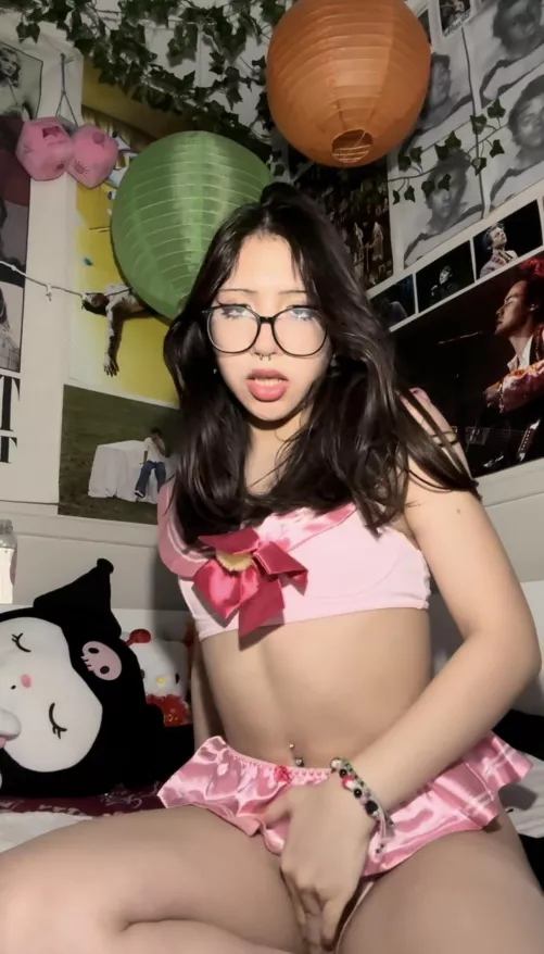 if u found out i had a cock would u still fuck me🙈?