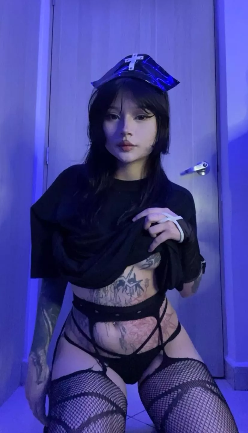 Just turned 19, now I wanna try creampie 