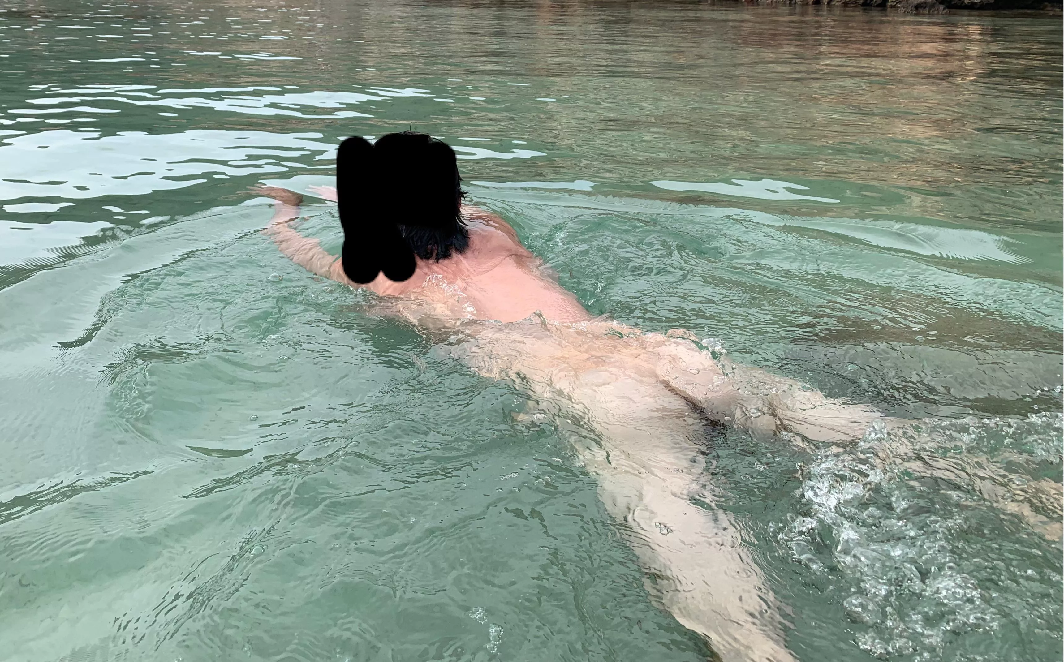 My tiny butt seen through crystal water !