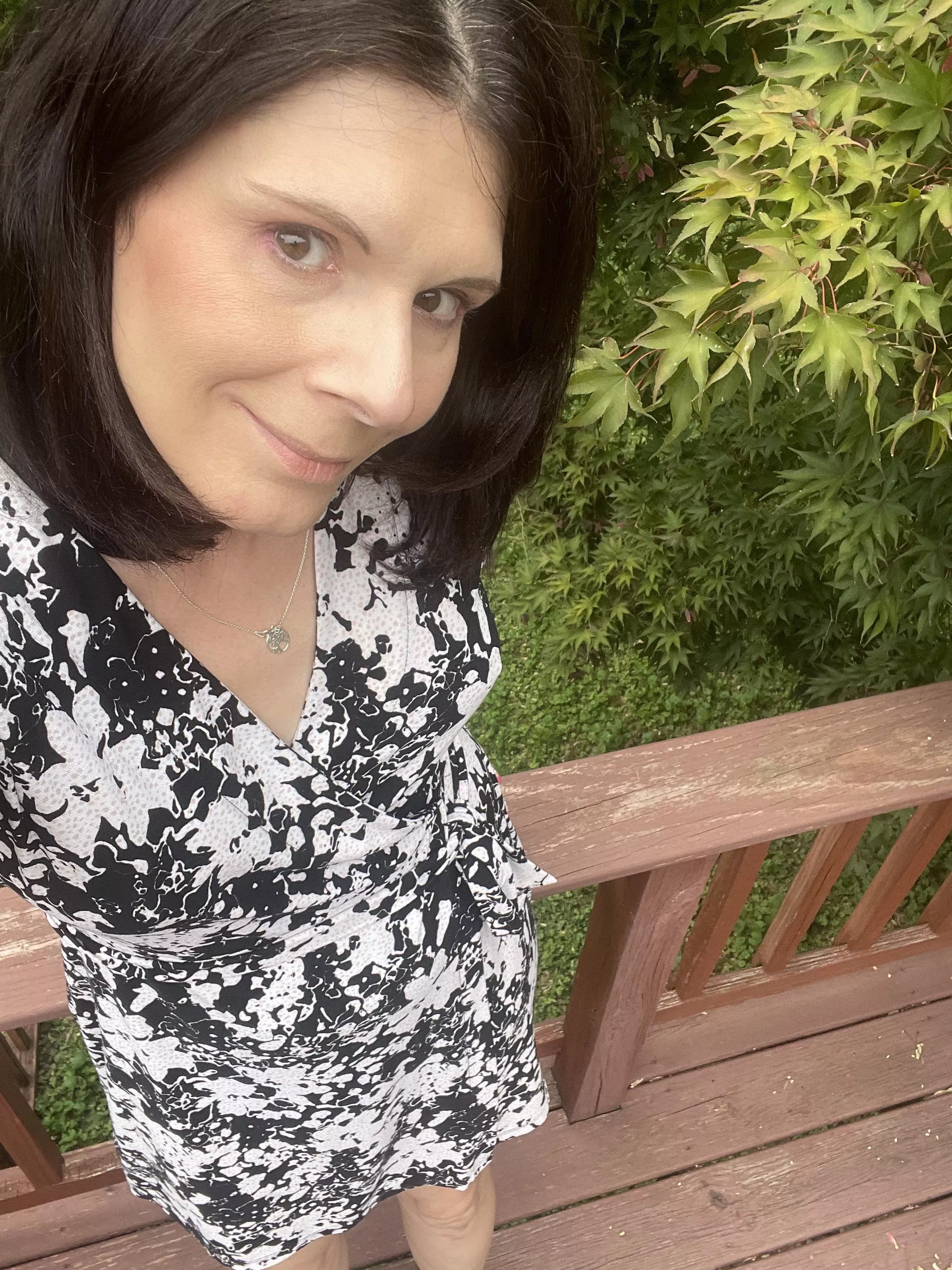 The perfect flattering fit with classic colors  (42F) 