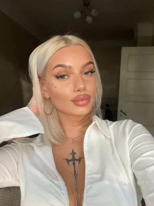 what is the first thing that comes in your mind when you see me? 