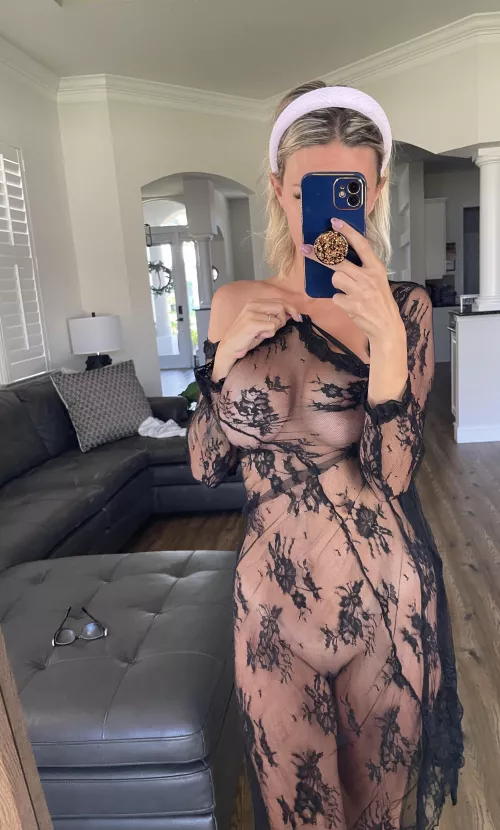 Would you be happy coming home to this .. 😈🥰🫦