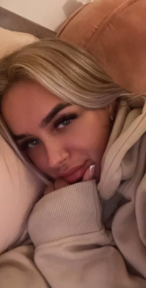 Your next gf looks a bit like this 😉