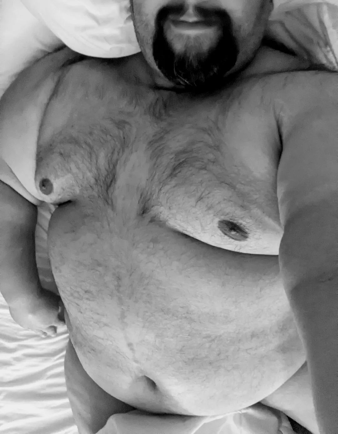 (39M) Long day and just ready to relax. Happy Monday ladies!