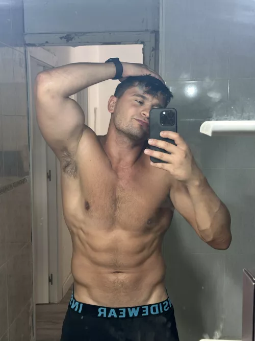 A quick photo before taking a shower