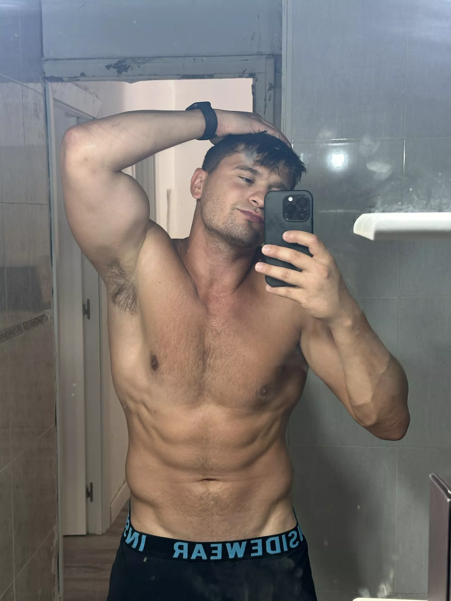 A quick photo before taking a shower