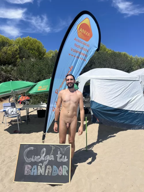 A wonderful day on the beach with the local naturist association