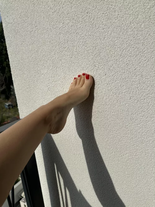 Do you like red pedicure? ❤️
