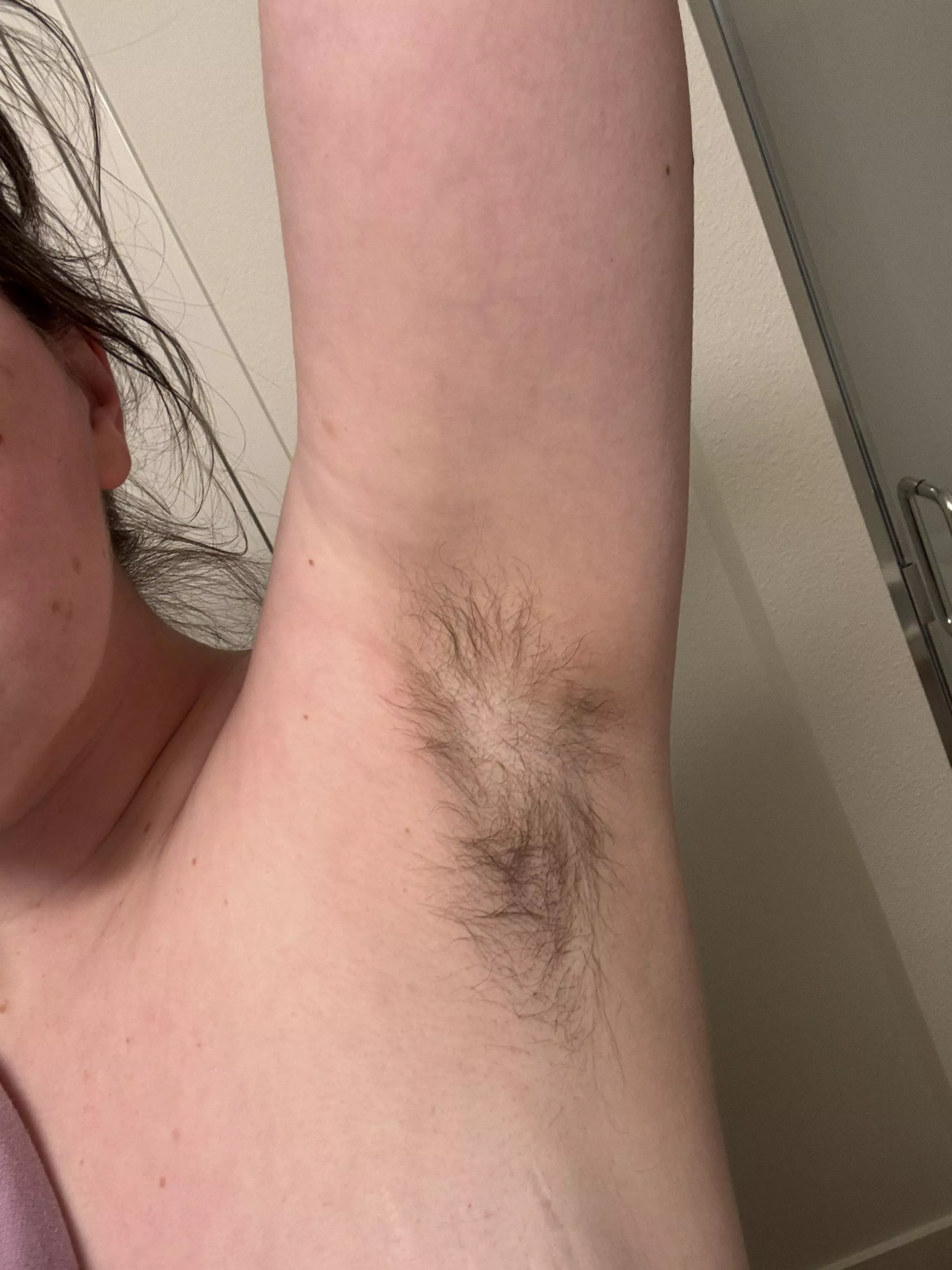 I want to know what hot cum feels like on these pits