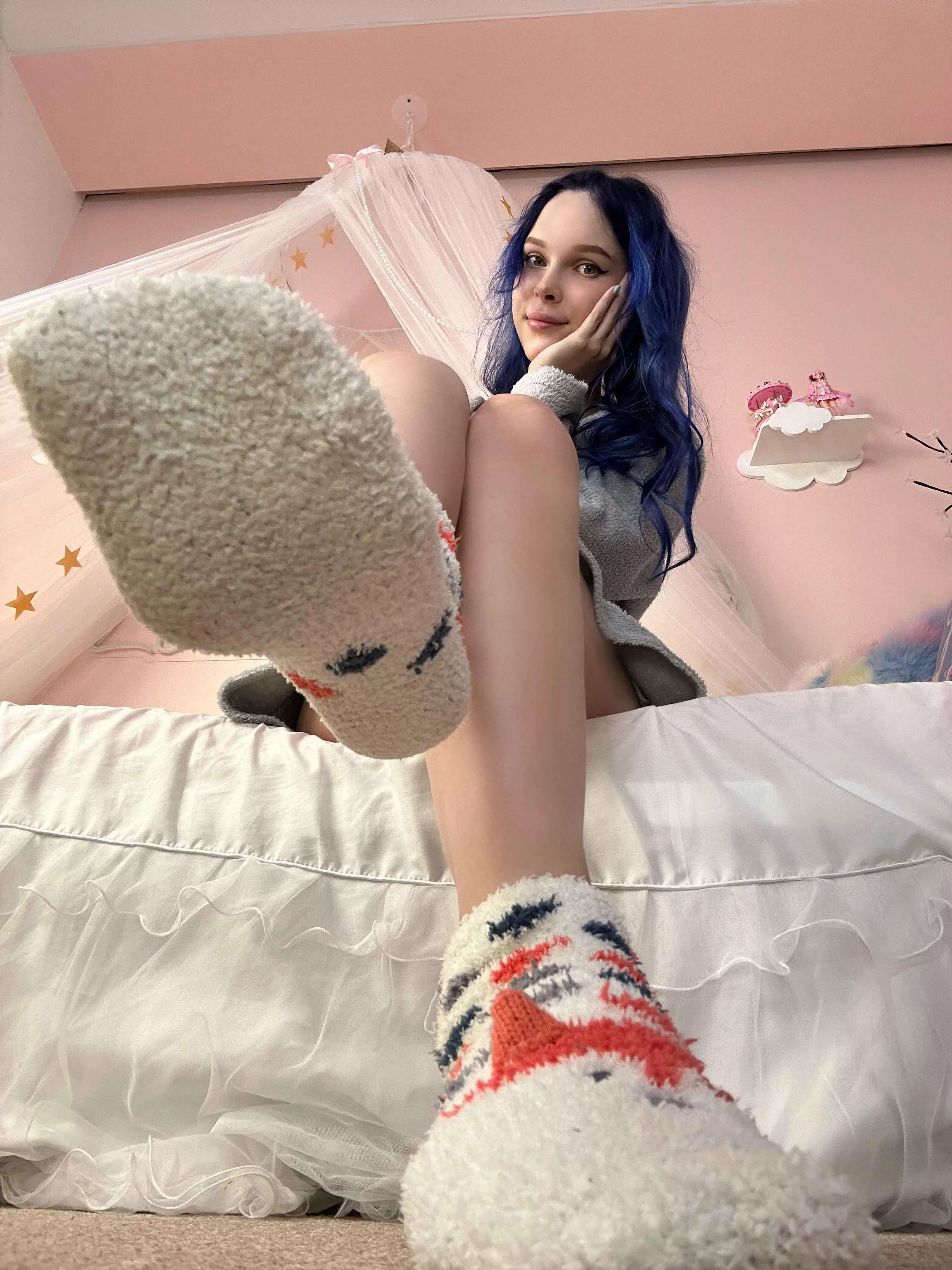 I'm waiting for you to appreciate my socks and tell me what you want to do with me