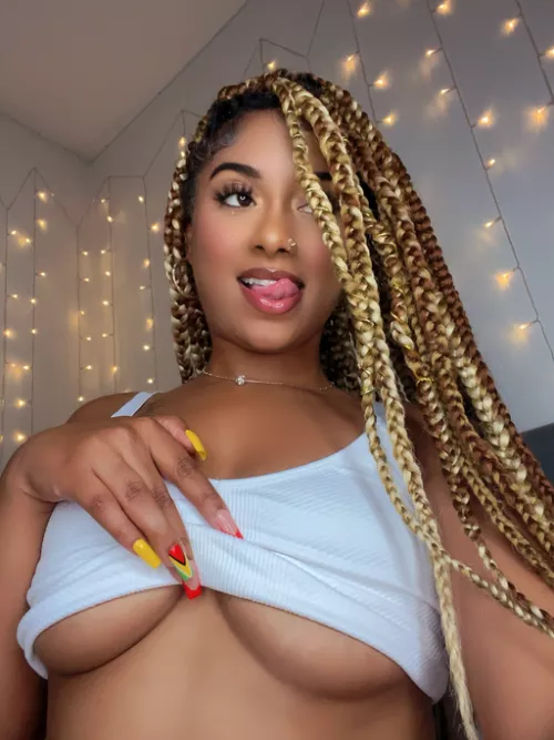 Looks like it’s a sign for you to give me a few licks