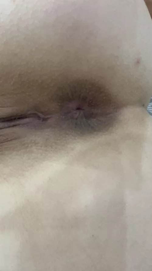 Small girl and greedy ass