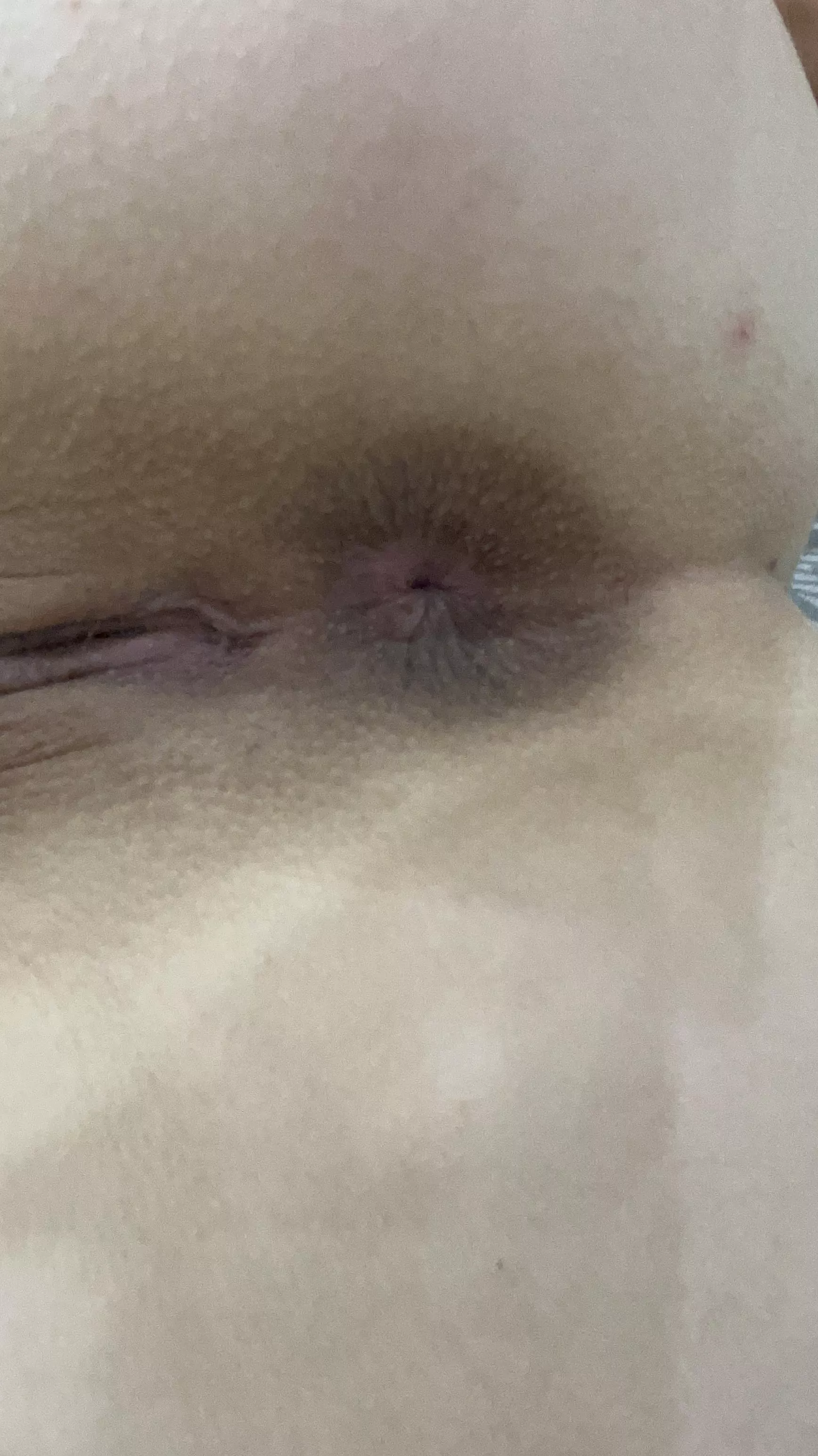 Small girl and greedy ass