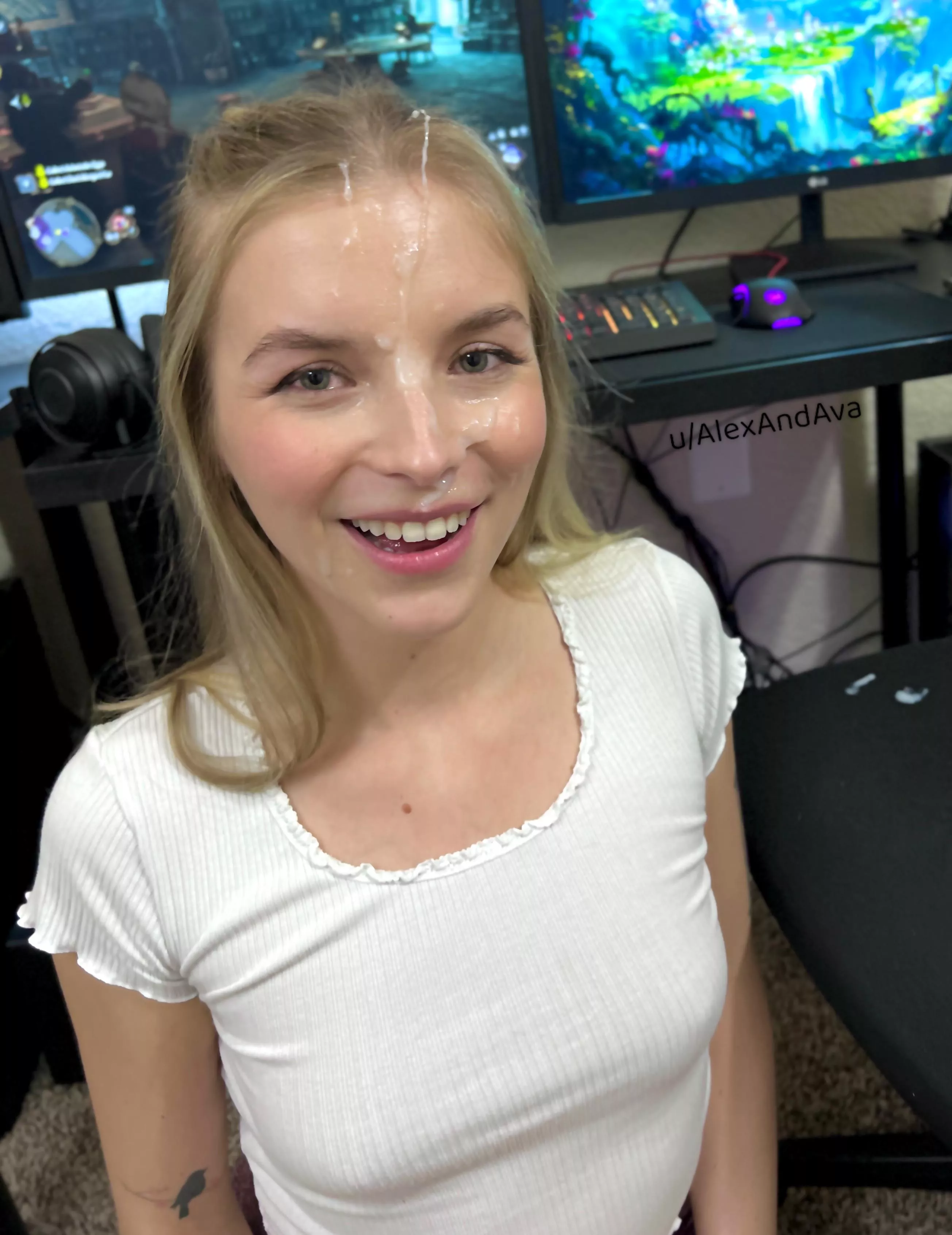 Such a happy lil cum slut