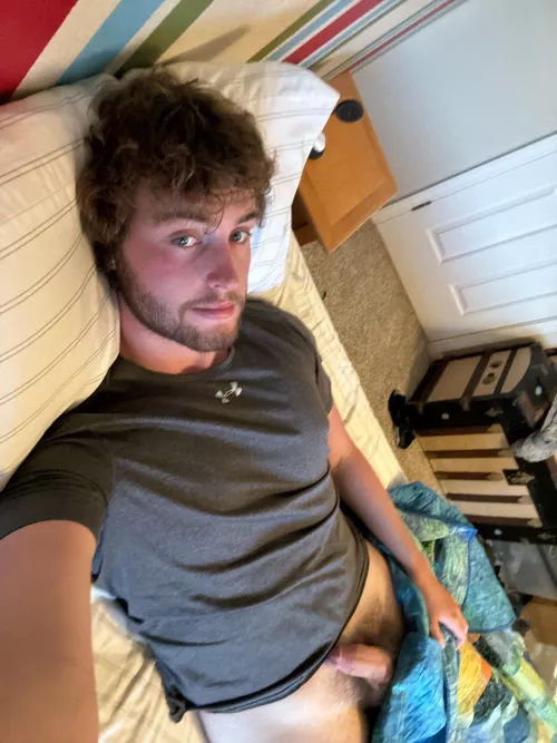 21m 6’7 very kinky college looking for kinky prvy guys who show face - snap is ianthet21