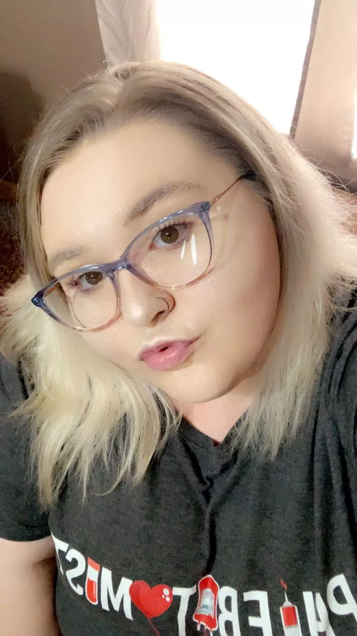 Before work selfie💖