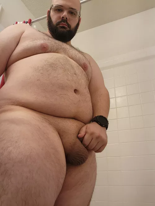 Good evening everyone. Daddy is horned up, and the wife is away. 