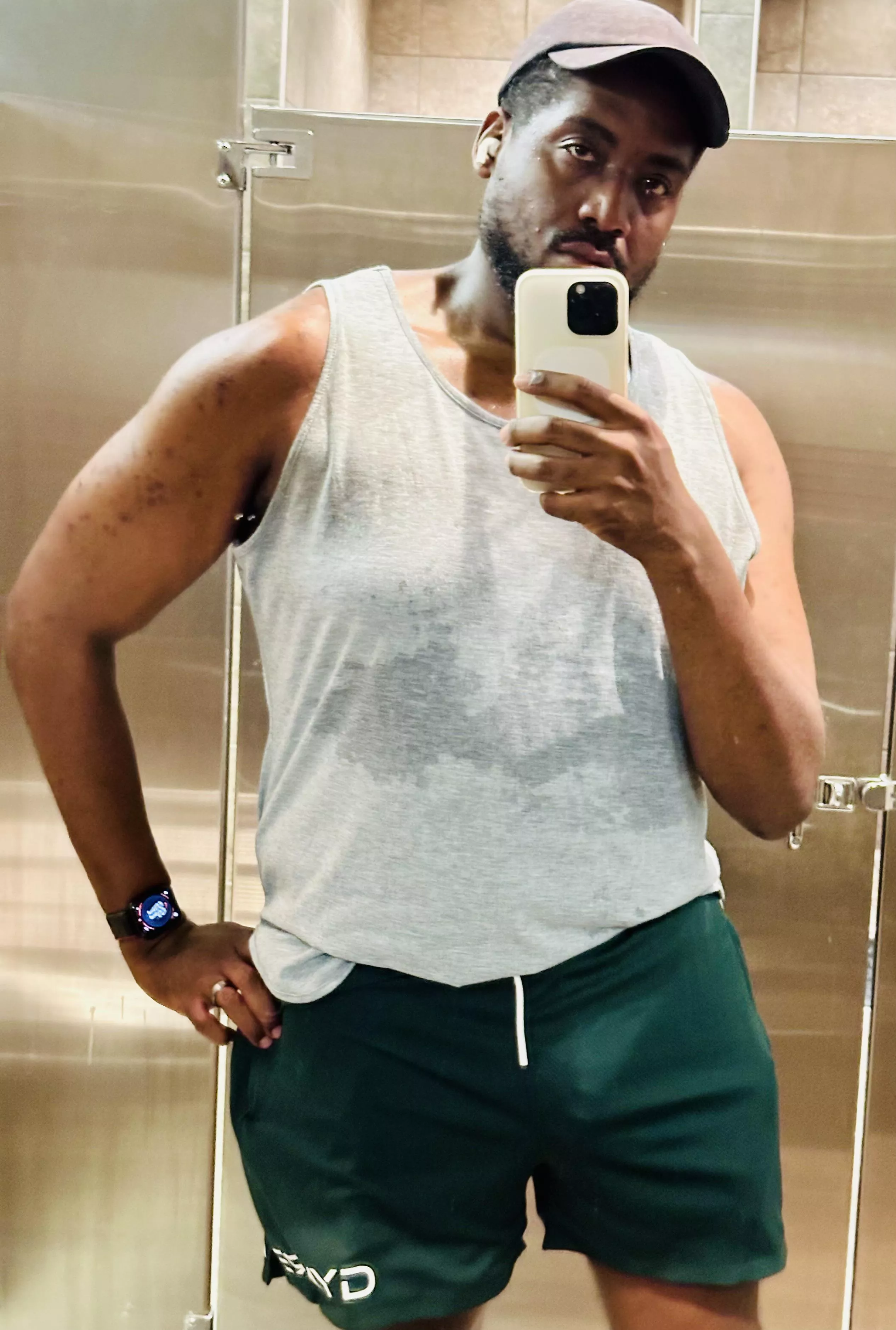 Had a killer workout and Showing off the bulge in my new gym shorts. What do y’all think? 