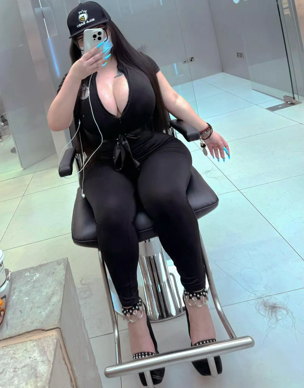 Let's get ready for some lip fillers 💉