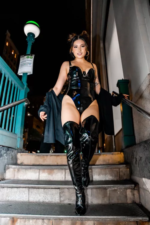 Mx Tomie on the subway 