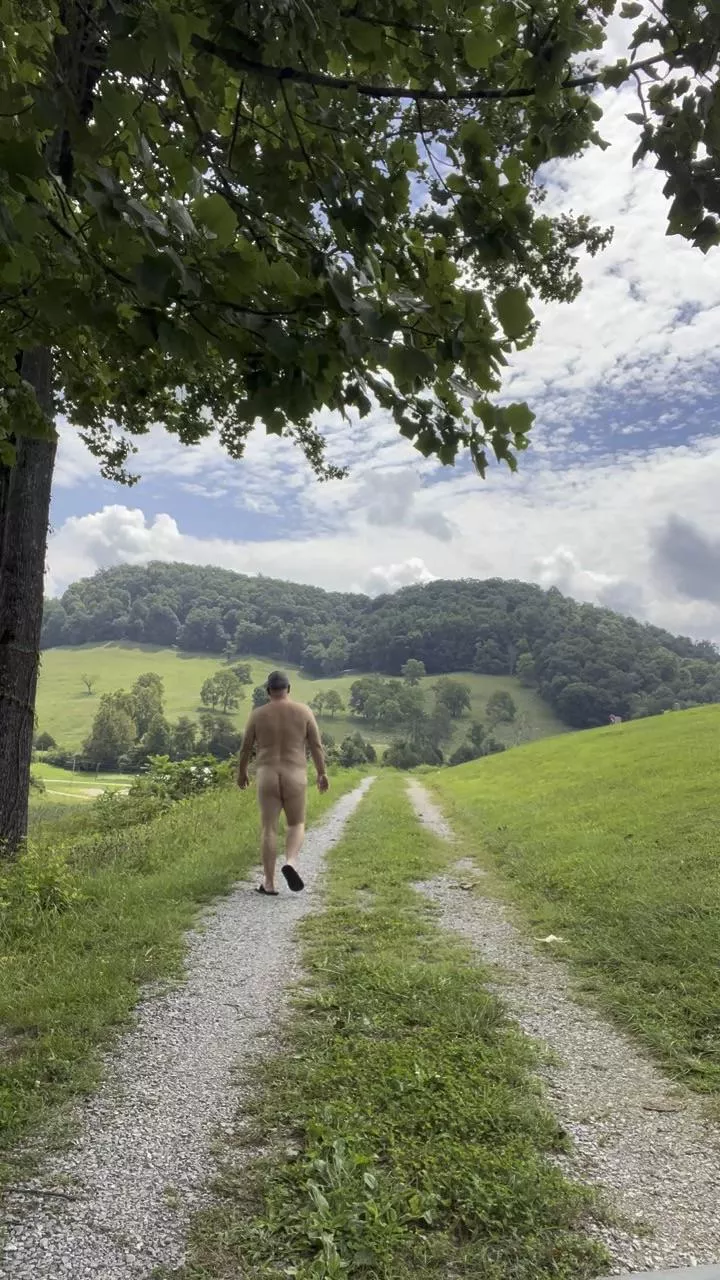 Naked on a country road 