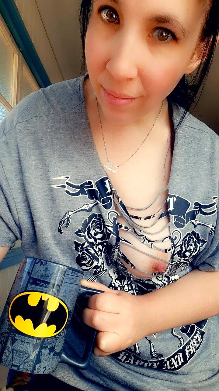 Welcome to tease Thursday! Either that or I was trying to be discreet 😉