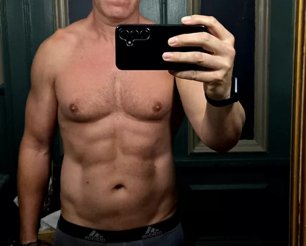A new dilf started training at your gym and you want to ask him how he stays in such great shape but your shy do you go up to him anyway? [48]