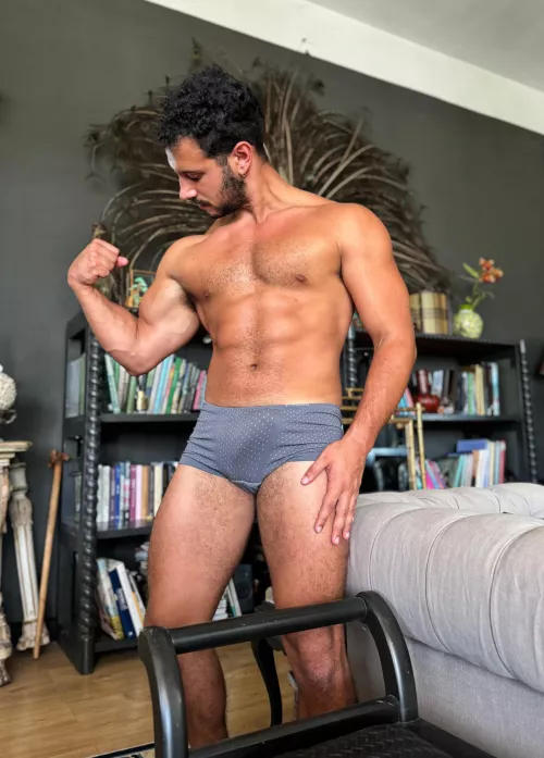 Big biceps or everything big… 👀