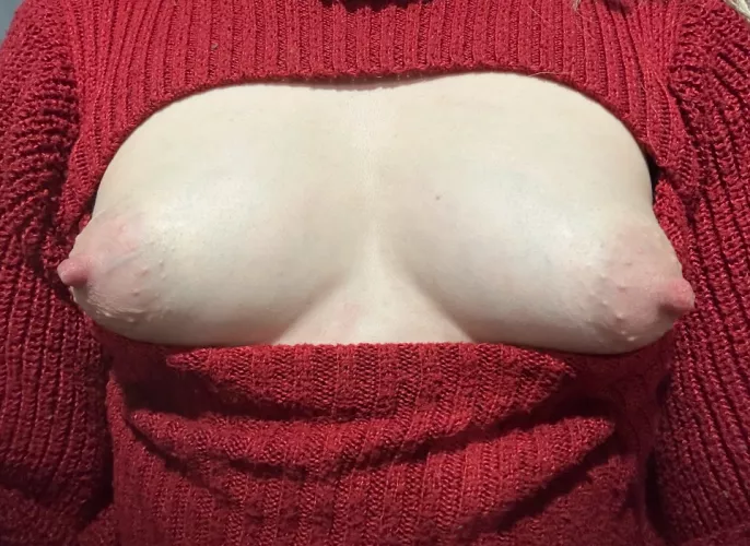 Do you ever pick puffy nipples over small ones 🥰