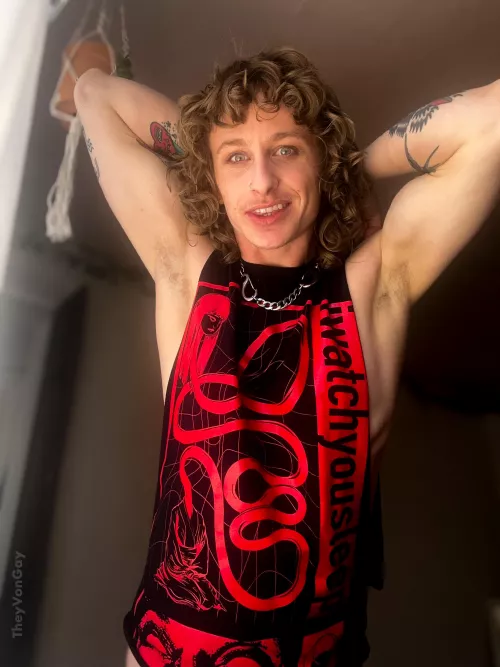 hello! trans bro wishing you a beautiful day!