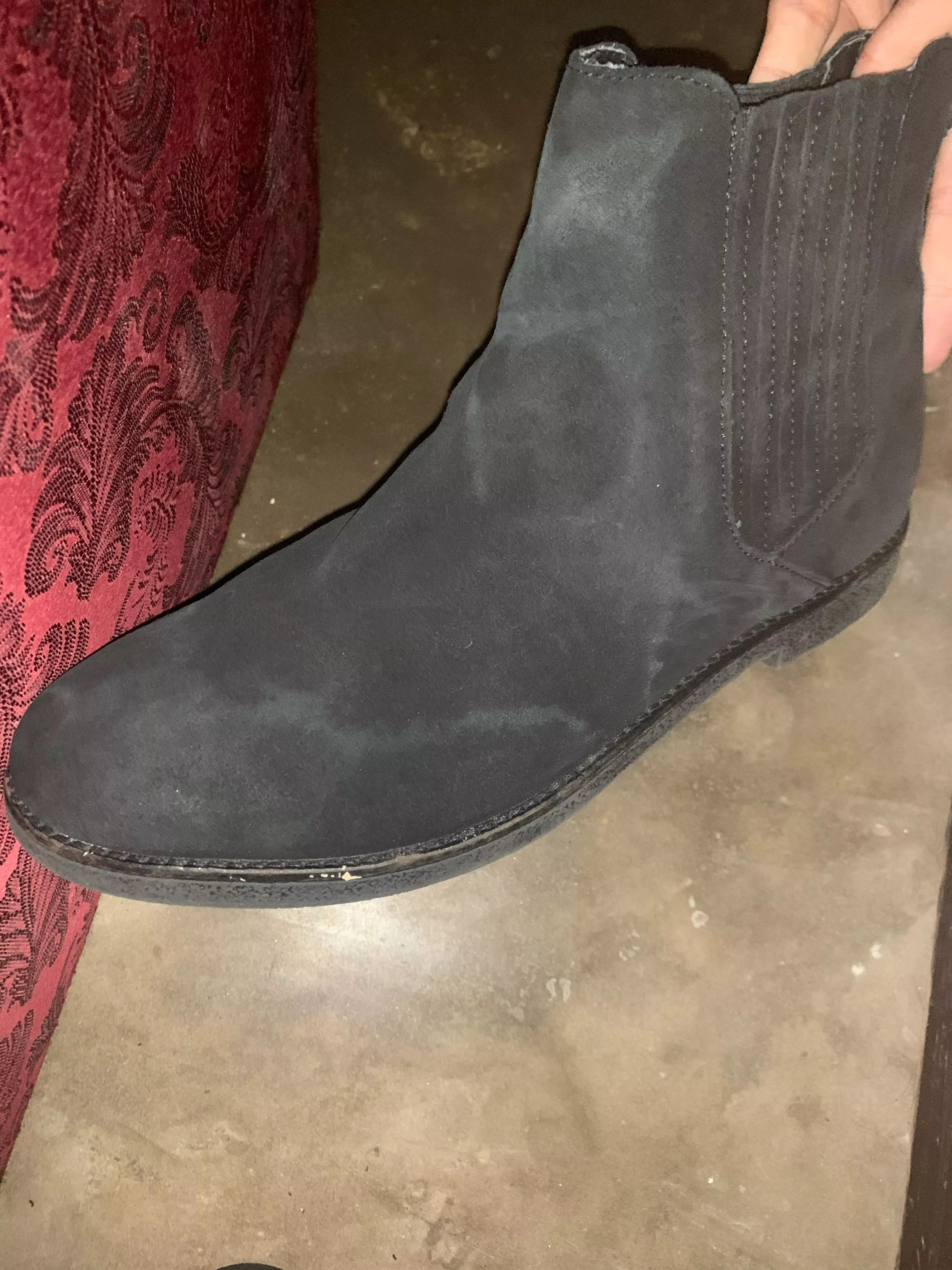Hey guys can anyone help me with my chelsea boots