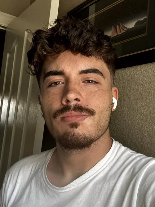 I’m going on my first ever date today, very excited :) 