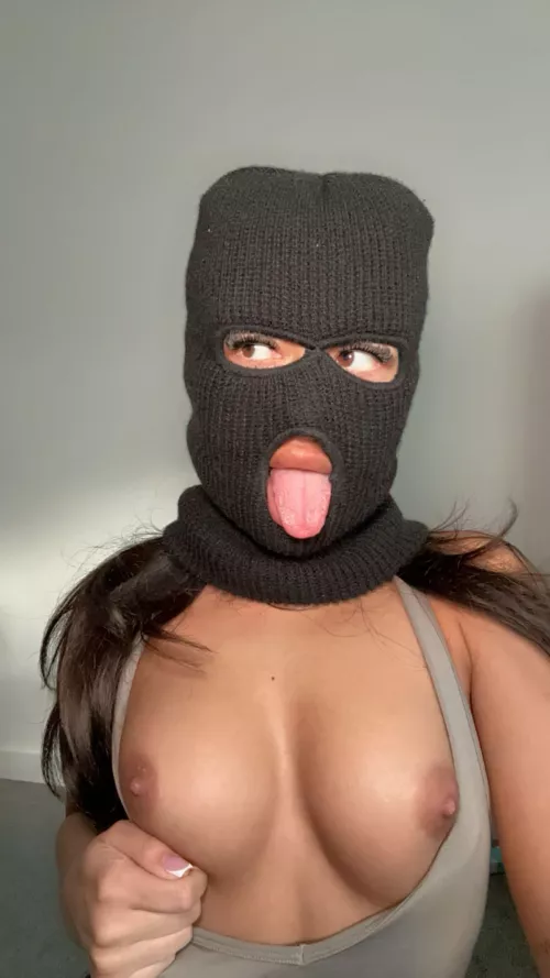 Love showing off my boobs at the gym