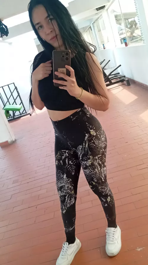 My favorite color Black 🥰